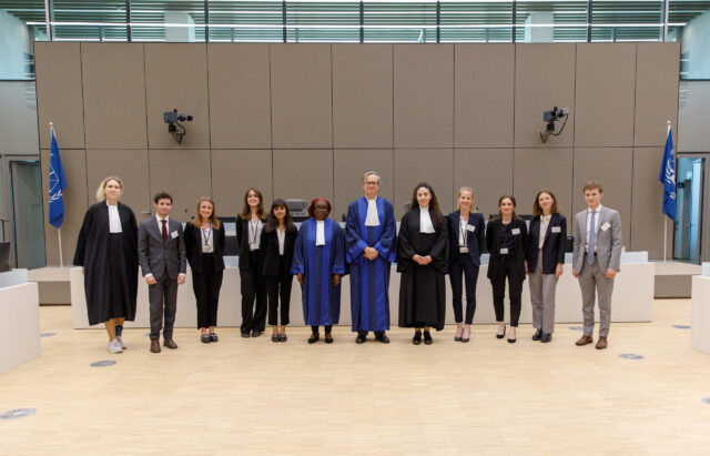 Ecole de Formation professionnelle des Barreaux du ressort de la cour d’appel de Paris wins first edition of ICC Trial Competition, French version.